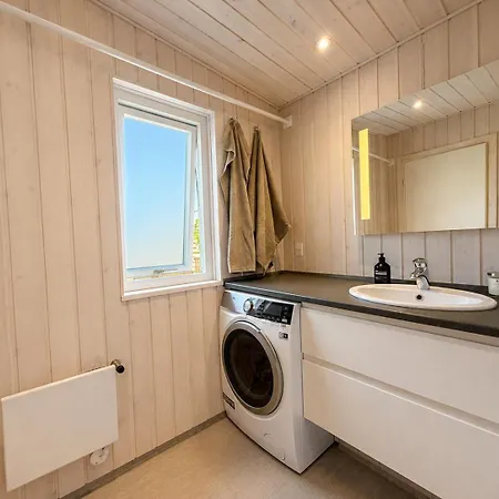 Holiday home Ro The House - Sea View & Beachfront Location